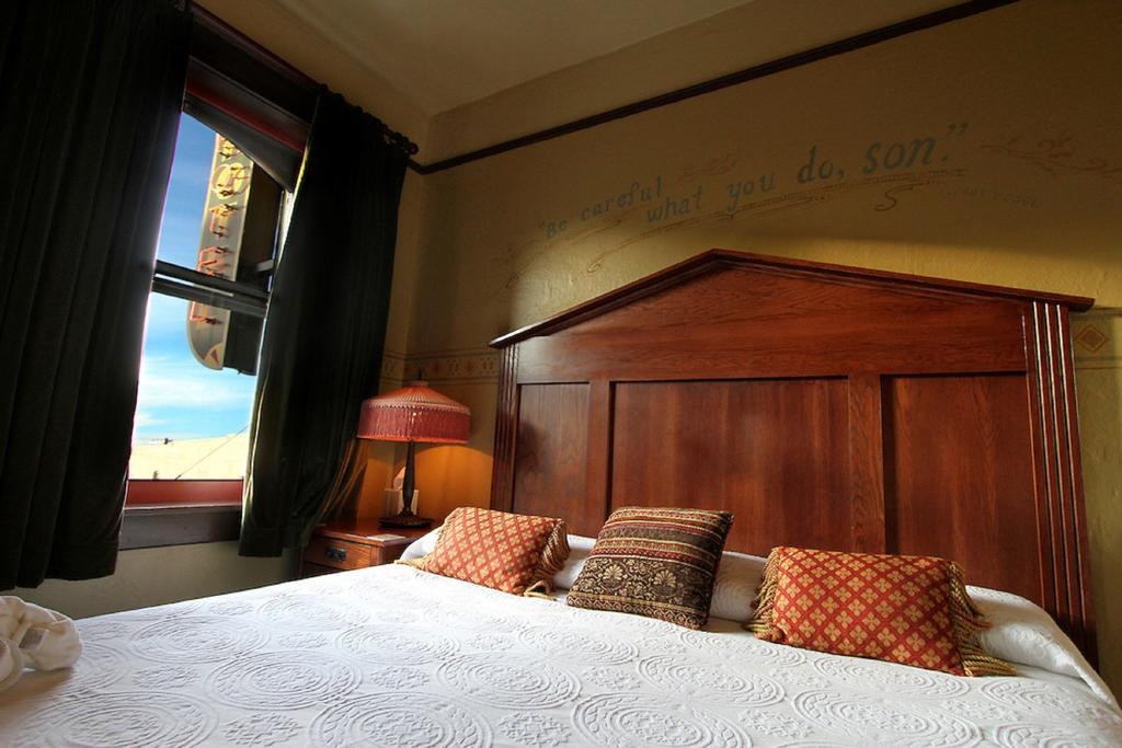 Вилла Mcmenamins Olympic Club Сентрейлия Номер фото